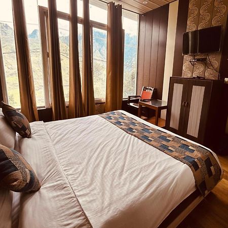 Sleeping Beauty Hotel Moutain View Property Joshimath Exterior photo